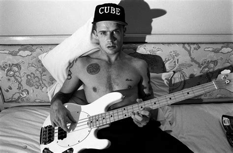 √ Flea Red Hot Chili Peppers Age