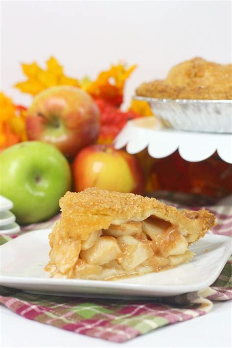 Simple Bourbon Apple Pie Recipe
