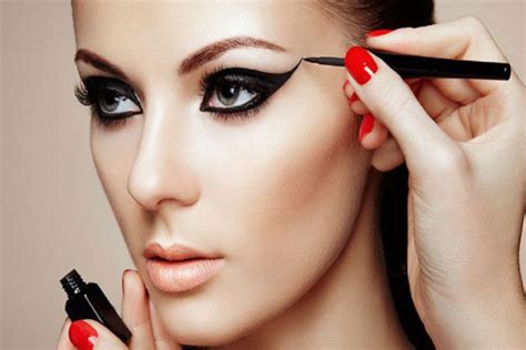 10 Must Have Eyeliners In India The Good Look Book