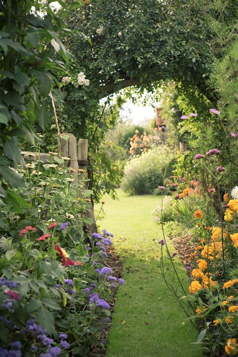 Happier Than Ever Cottage Garden Design Beautiful Gardens Garden