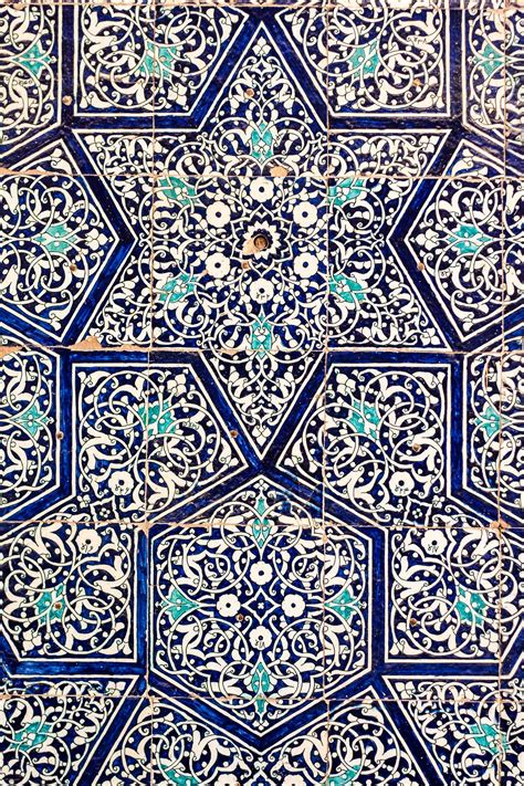 Painted Tiles In Islamic Art Islamic Art Pattern Geometric Art