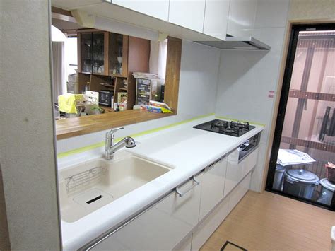 すべてのカテゴリ 収納用品 インテリア・クラフト 文房具 スマホ・デジタル用品 キッチン用品 食器・コップ 衣料品・バッグ 化粧品・アクセサリー バス・トイレ. シンクとワークトップの色の組み合せにこだわったキッチン