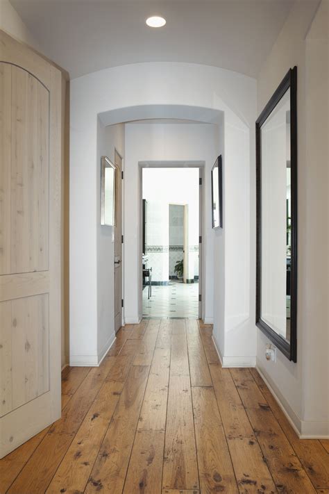 With a task like cleaning every nook and cranny, scrubbing the floor till it sparkles, and getting rid of the rubbish that has accumulated in your house throughout. Feng Shui Tips for a Long Hallway