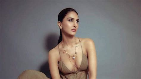 vaani kapoor oozes oomph in cleavage baring outfit check out the shamshera diva s sexy pictures