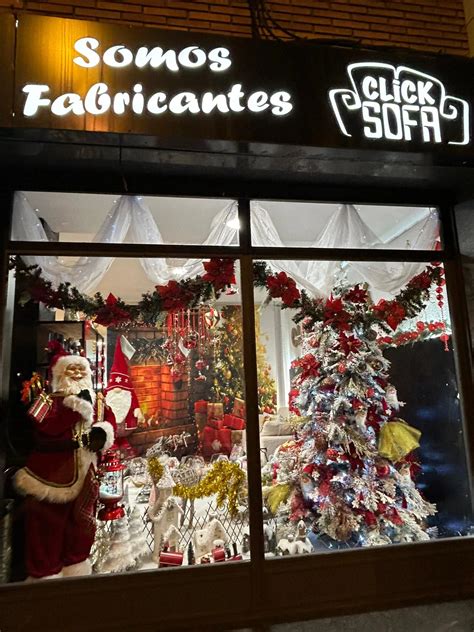 35 comercios optan al premio del Concurso de Escaparates Navideños 2023