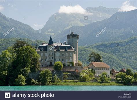 Duingt France Hi Res Stock Photography And Images Alamy
