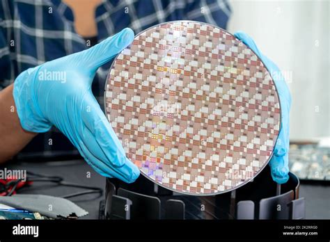 Silicon Wafer For Manufacturing Semiconductor Of Integrated Circuit