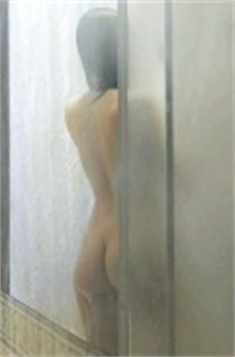 Miriam leone naked