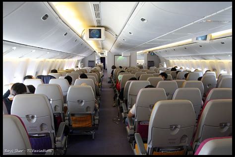 Thai Airways Boeing 777 200 Economy Class A Photo On Flickriver