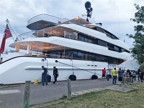 Found a great bar or restaurant? The Super Yacht Hampshire Fit For Tony Stark Is In Port At Great Lakes Historic Sites | Black ...