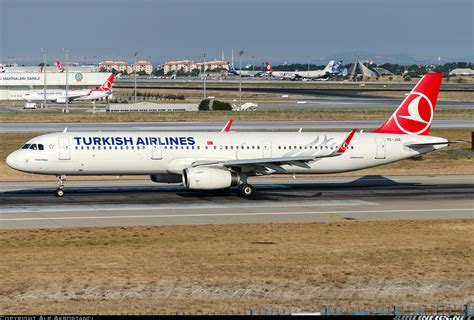 Airbus A321 231 Turkish Airlines Aviation Photo 2699563