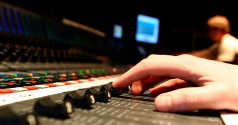 There is more than meets the eye when it comes to being a sound engineer. Audio Engineer Roles: What Does a Sound Engineer Do ...