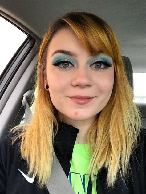 A Woman Who Wore Heavy Makeup To Spite Her Male Coworker Is Going Viral