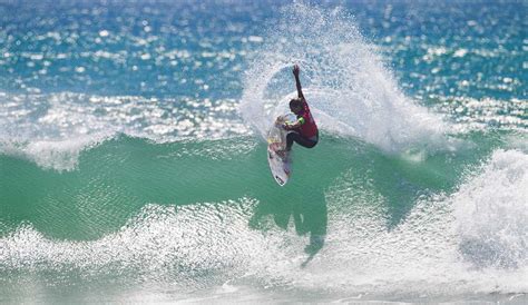 Jordy Smith Stephanie Gilmore Take Big Wins At Lower Trestles The Inertia