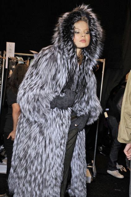 Magdalena Frackowiak Fox Fur Coat Active Outfits Fur Coat