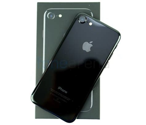 Apple iphone 7 plus next to the iphone 6s plus. Apple iPhone 7 Jet Black Unboxing