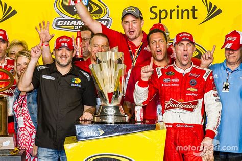 Just think of it as an investment. Harvick: Winning a Cup title today "is a much different style"