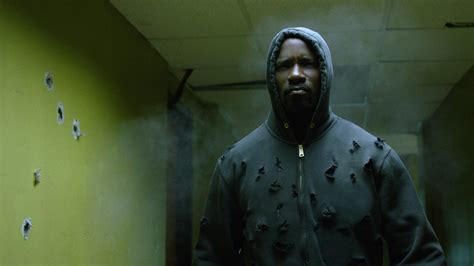 Luke Cage Review Marvels Netflix Series Offers Powerful Message