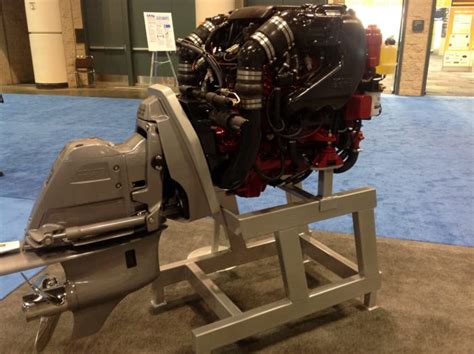 Mdce 2014 Volvo Penta Debuts New Sterndrives With Gm Engines Trade