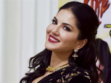 I Cant Work In Films Forever Says Sunny Leone Bollywood Hindustan