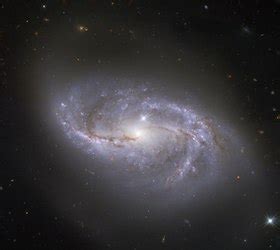 Ngc 2608 is a spiral galaxy in the cancer constellation. NGC 2608 - 万维百科