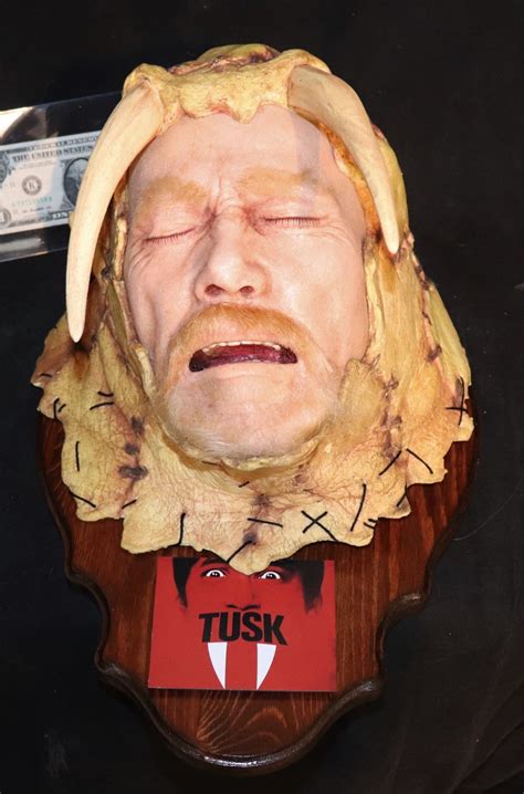 Tusk Screen Used Severed Head Silicone Acrylic Foam Excellent Display