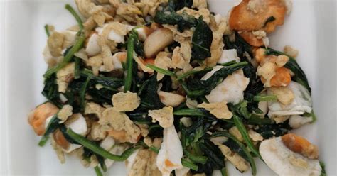 Pocai • telur asin mateng • telur pitan • telur ayam (kocok lepas) • bawang putih geprek • kizi (boleh skip) • garam, gula, lada, saus tiram • telur asin mateng • telur 28 resep pocay enak dan sederhana ala rumahan - Cookpad