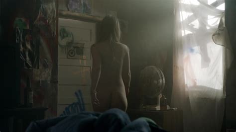 Nude Video Celebs Yana Gold Nude Bitten S01e01 2014
