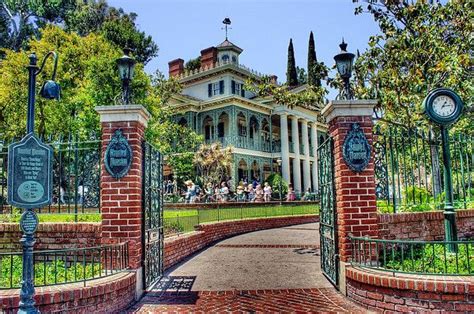 Entrance To The Haunted Mansion Disneyland Photography Disney World Attractions Disneyland
