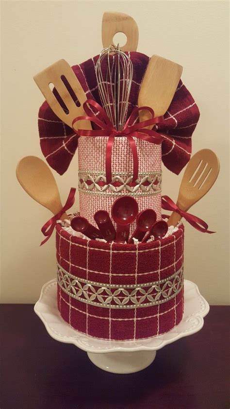 How'd you land on that amount? Kitchen themed towel cake, bridal shower or house warming ...