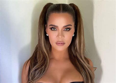 Khloe Kardashian Continues To Morph Into Beyonce But Now People Say She Looks Too Thin 