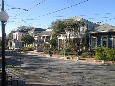 8 Historic Neighborhoods In New Orleans That Will Transport You To The Past Historic
