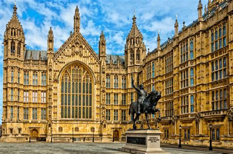 The British Parliamentary System In the Age of Churchill - International Churchill Society