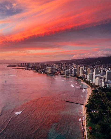 Mega Sunset Over Oahu Hawaii Photo By Vincelimphoto Explore Share