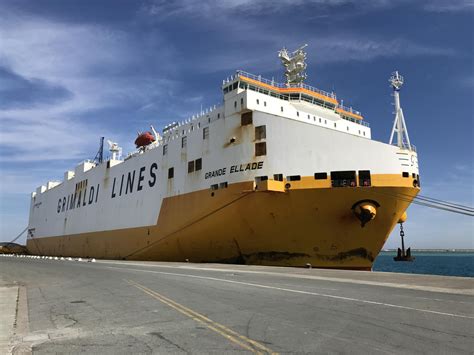 What Its Really Like To Sleep On A Cargo Ship American Cruise Lines