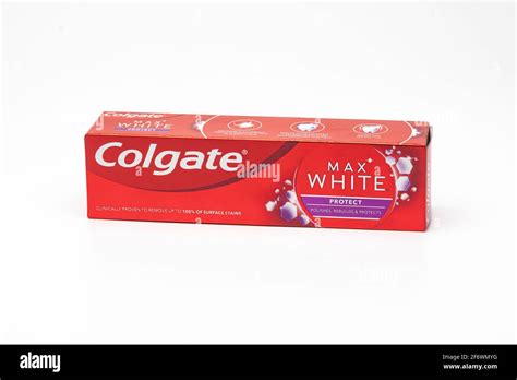 A Box Of Colgate Max White Toothpaste Stock Photo Alamy