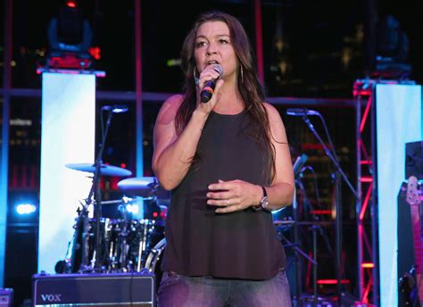 Gretchen Wilson Arrested At Connecticut Airport Cbs News