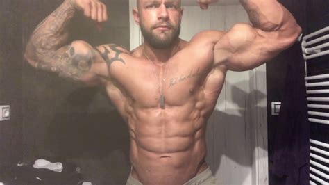 Bodybuilder Muscle Hunk Flex Biceps And Pecs Youtube