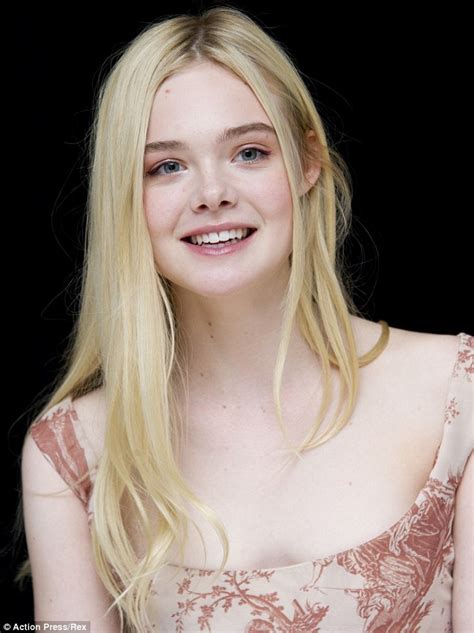 Elle Fanning Plays A Transgender Male In Three Generations Daily Mail Online