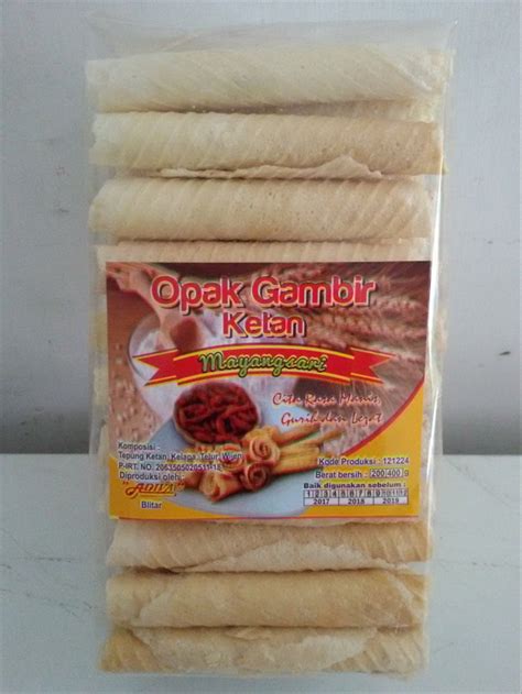 Kue semprong dibuat dengan bahan dasar tepung terigu, tepung tapioka, wijen, gula jawa, telur proses pembuatan kue semprong pada dasarnya sangat sederhana, namun membutuhkan proses. Jual kue kering-kue semprong-opak gambir-kue gapit-roll ...