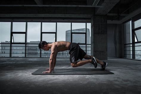 5 Dynamic Plank Variations To Unleash A Powerful Core Wise Life Hub