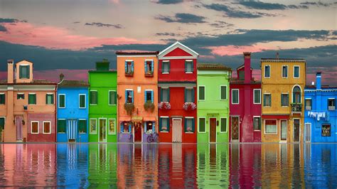 Download Wallpaper 3840x2160 Home Colorful Street Water