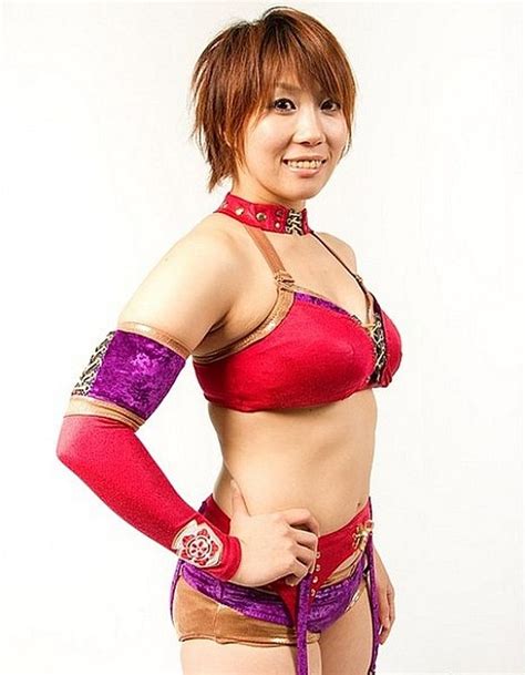 Japanese Women Wrestling Women S Wrestling Female Wrestlers