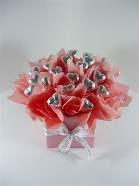 Best Flowers For Valentines Day In 2020 Valentines Candy Bouquet Diy