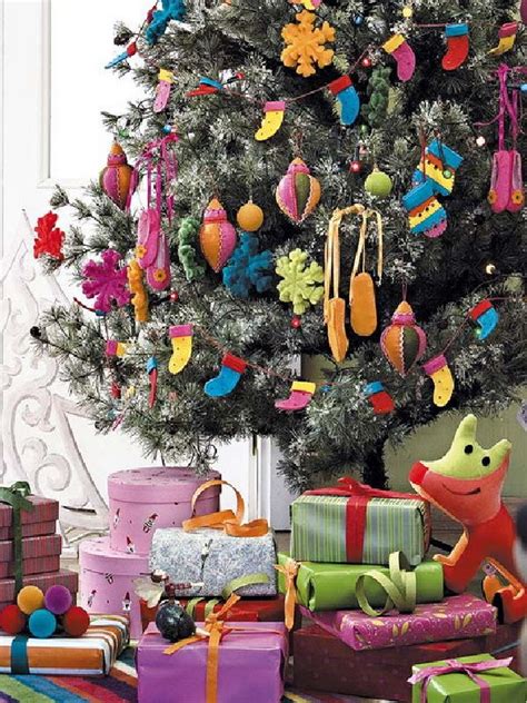 I like to make our tree as kid friendly as possible too. Kids Christmas Decorating Tips- Nashville, Tennessee