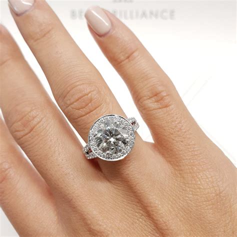 2 Carat Round Brilliant Cut Special Halo Diamond Ring 14k White Gold