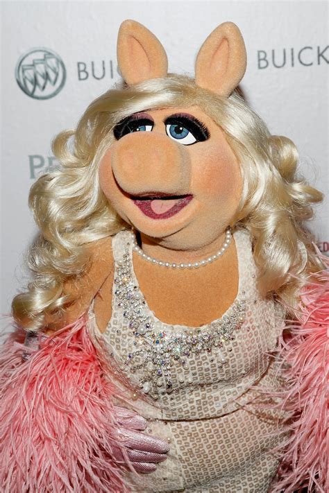 Miss Piggy Is A Feminist Icon And A Style Icon Illustrated By Her 9 Best