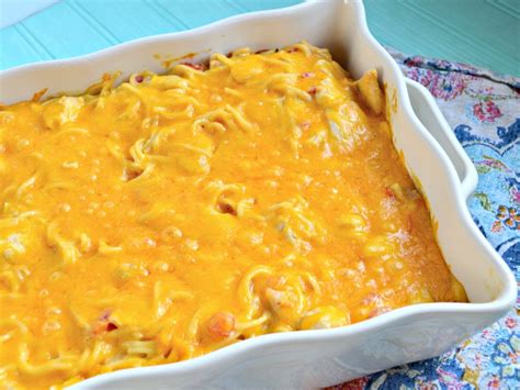 Slice velveeta and lay on top. Cheesy Chicken Spaghetti with Velveeta - The Cards We Drew
