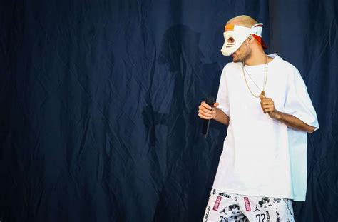 Stuttgarter Rapper Cro Ver Ffentlicht Neuen Song Und Tritt Mit Anderer Maske Auf Kultur