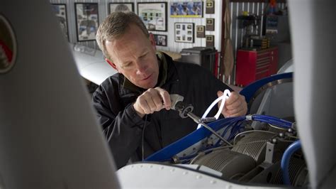 FAA looking to modernize mechanic training - AOPA